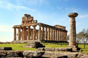 🏛️ Italy & Greece: Ancient Ruins, History & Culture 2 The ancient Greek temples of Paestum in Campania, Italy – historical architecture and ruins
