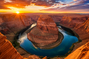 🐎 Horseshoe Bend (Page, Arizona) RV-Friendly Travel Tips, Scenic Overlook Guide 1 Panoramic sunset view of Horseshoe Bend featuring the winding Colorado River curving around towering red rock canyon cliffs beneath dramatic orange and purple desert skies.